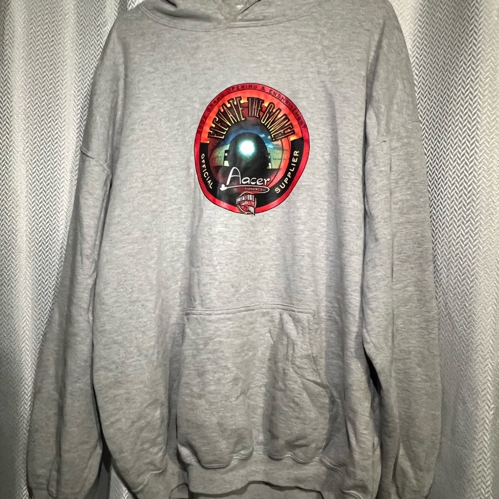 Vintage 2002 Acer Flooring Gray Graphic Tee with Red Accents